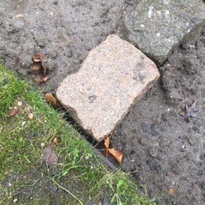 Gravstedsnumre udført i brosten